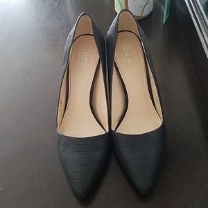 Cute black heels